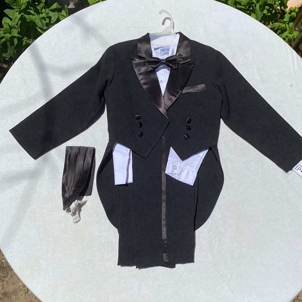 Tip Top full kids tuxedo set.